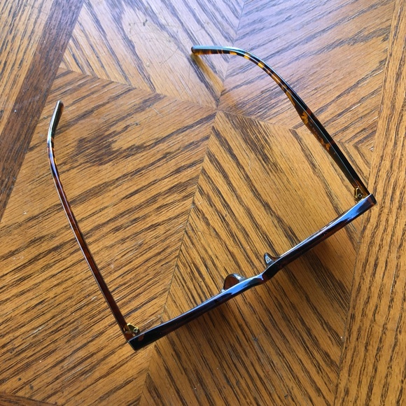 Flat Top Slim Tortoise Cat Eye Sunglasses NWT - Picture 11 of 11